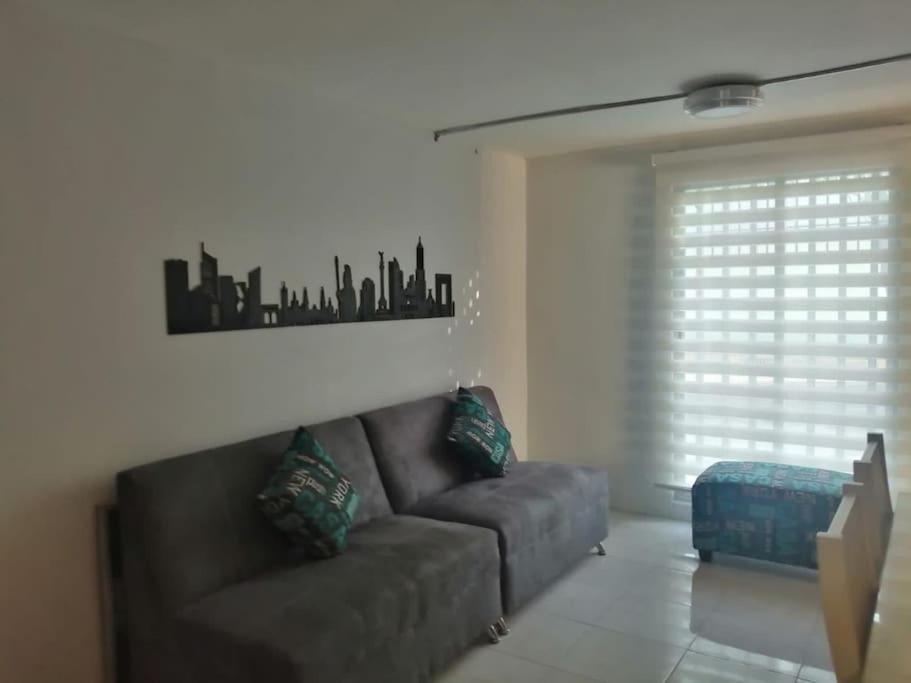 Lui Confortable Moderna Con Bano Privado Appartement