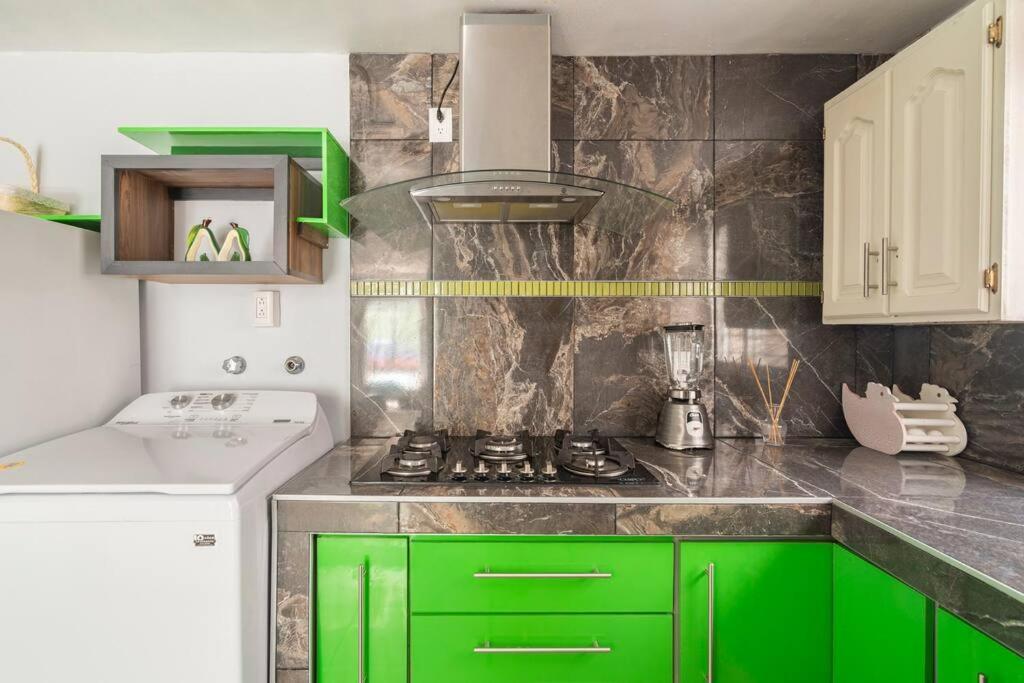 Lui Confortable Moderna Con Bano Privado Appartement *